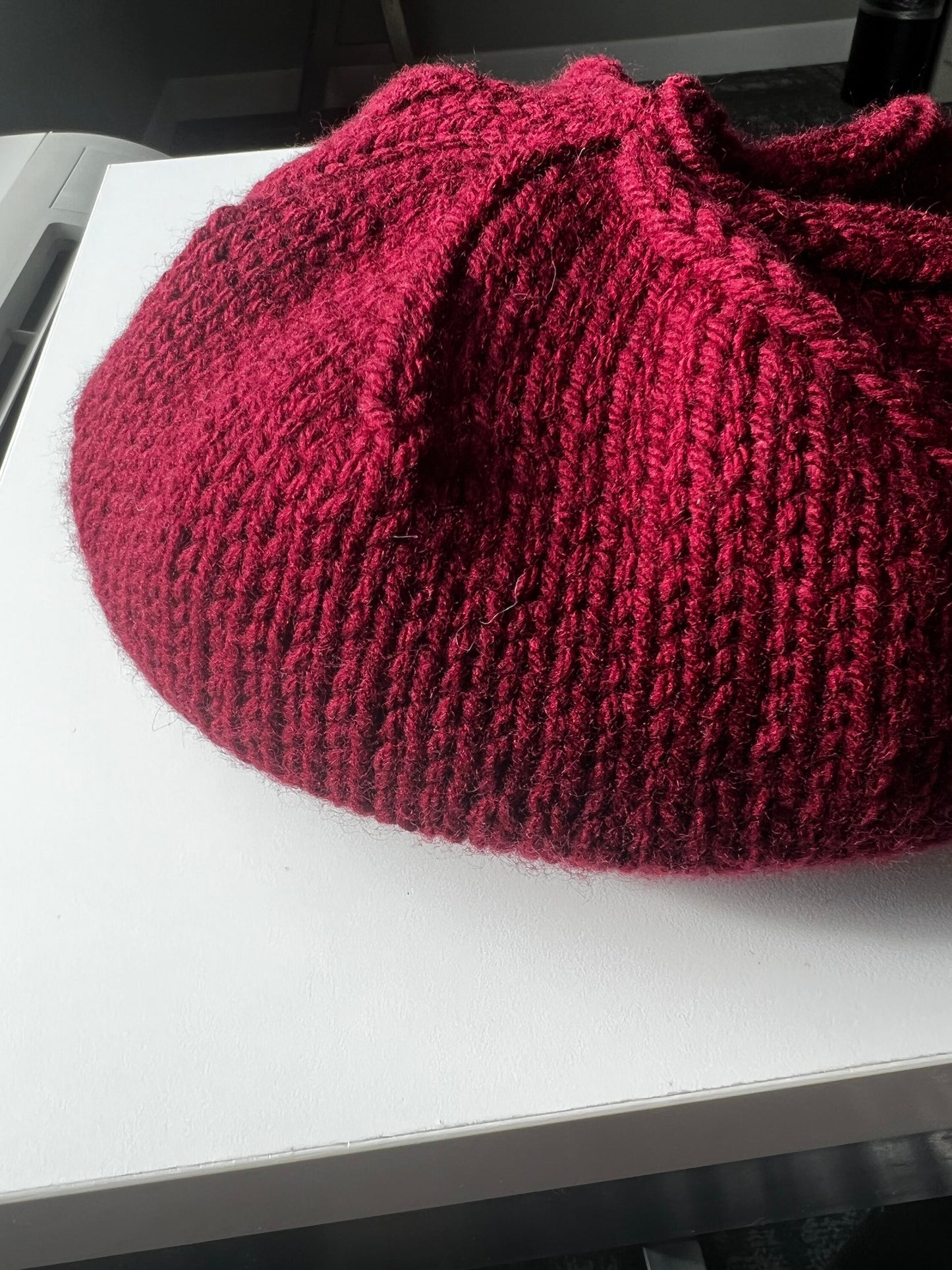 Hand Knit Beret / Burgundy / knitted beret / handmade / Free Shipping