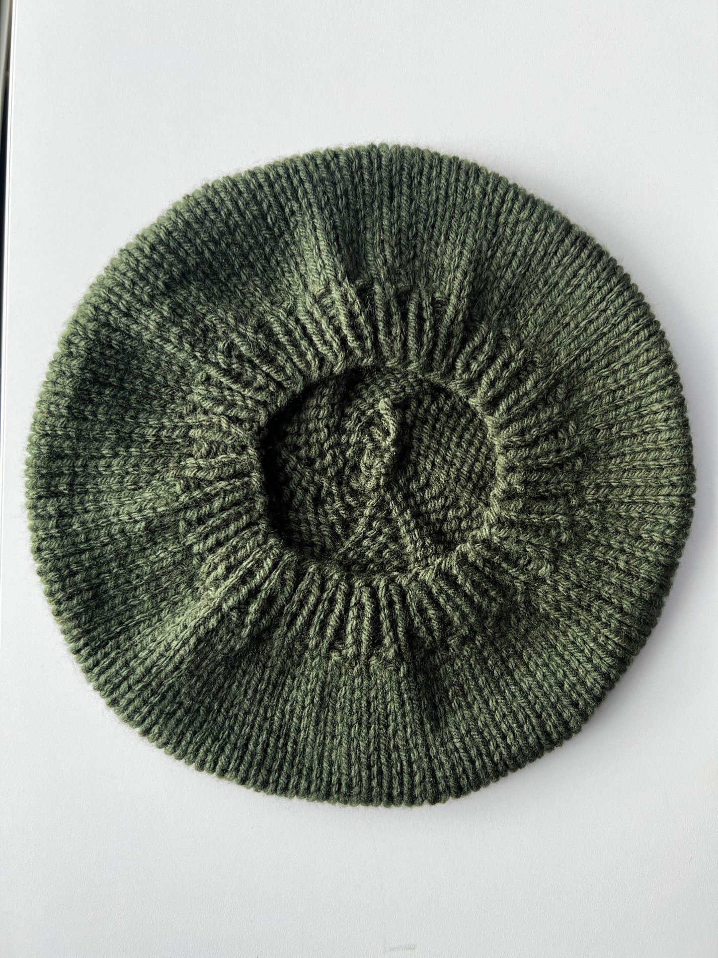 Hand Knit Beret / Army Green / knitted beret / handmade / Free Shipping