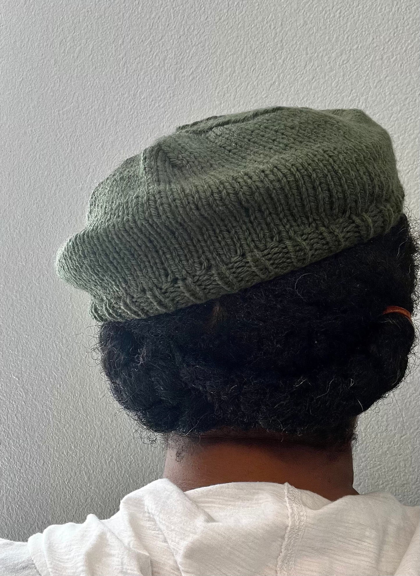 Hand Knit Beret / Army Green / knitted beret / handmade / Free Shipping