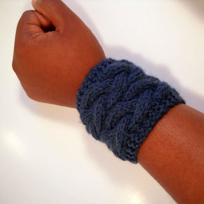 KNITTING PATTERN - Double Braided Cable Coffee Sleeve